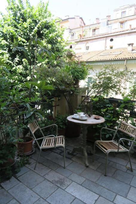 Appartamento Con Terrazzo Nel Centro Di Torino Esterno foto